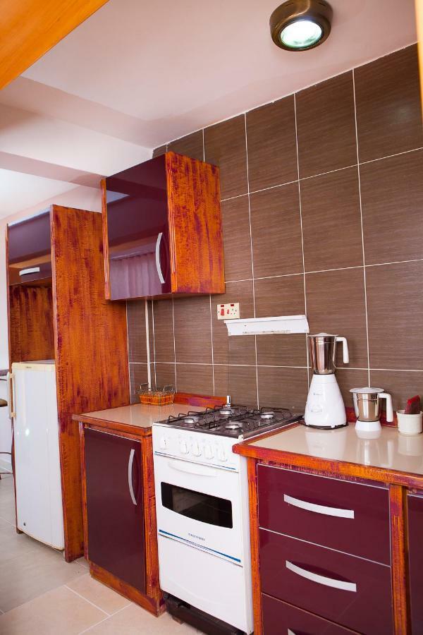 Maxwell Court Apartments Acra Exterior foto